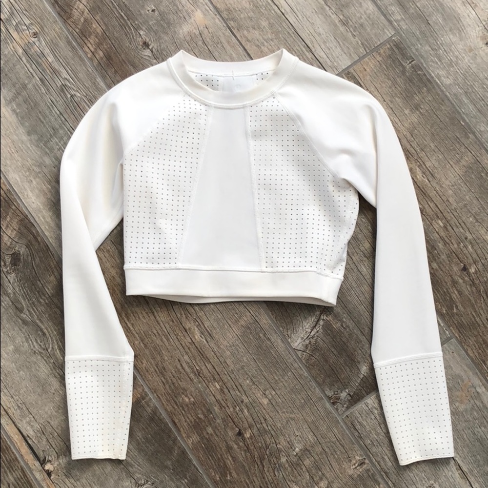 Lululemon cropped long sleeve size 6